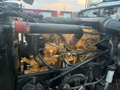 Peterbilt 379 L cat 3406E 2ws 550 HP Eld exempt 13 speed 3.70 gear ratio regular 40s 11R24.5 Platinu...