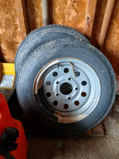I have 2 4 80 x 12 trailer tires good condition also a trailer jack support and an 12 volt trailer w...