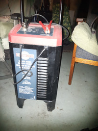 12v Battery charger Motomaster