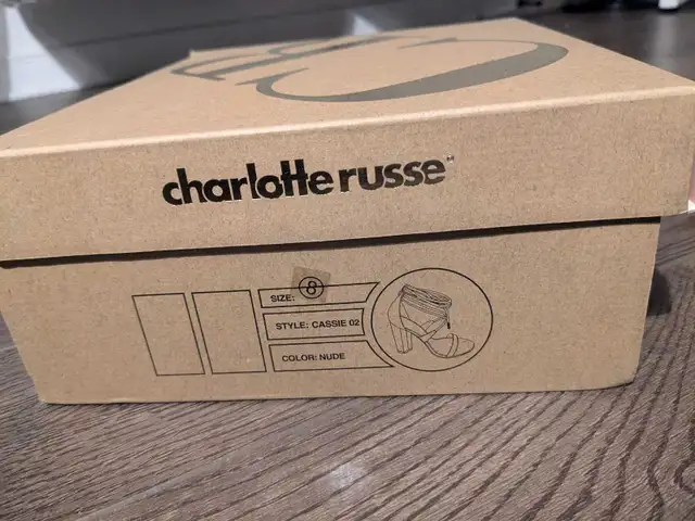 Talons Heels - nude - 4" - 40$ in Women's - Shoes in Laurentides - Image 7