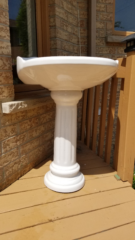 White Pedestal Combo Bathroom 24" Sink with 8 inch Centres in Plumbing, Sinks, Toilets & Showers in Markham / York Region