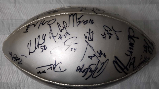 CFL Hamilton Tiger - Cats autographed football NO certificate in Arts & Collectibles in City of Toronto - Image 2