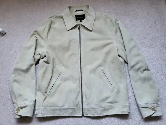 Banana Republic Suede Men's Jacket size Large in Men's in Mississauga / Peel Region - Image 5