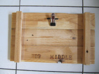 Solid Wood Hand Made "Big Middle" Attention Memo Board Like New!