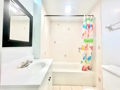 1 Bedroom Private Basement Apartment – All Inclusive (Detached H