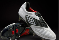 Umbro Geometra Pro A SG Soccer Shoes with metal stud, Size 8