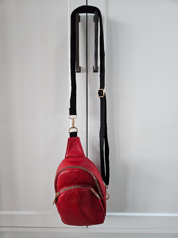 Cross Body Purse - Red Leather in Women's - Bags & Wallets in City of Halifax