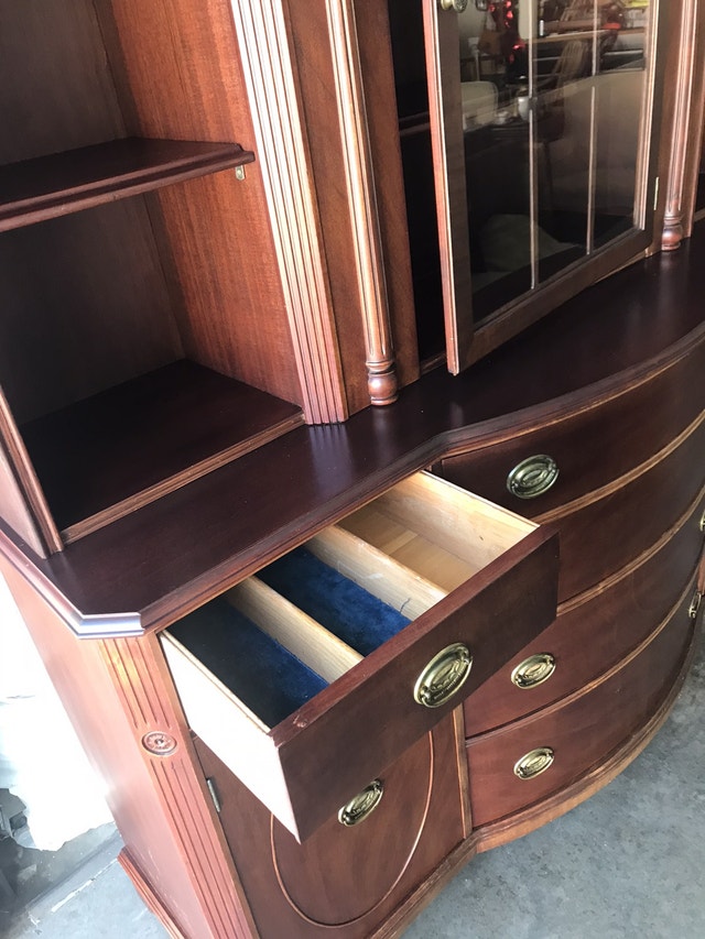 Sideboard Buffet curved solid wood drawers upscale item Hutches