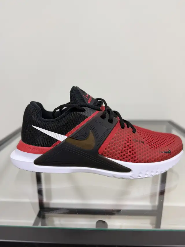 Nike Renew Fusion sneakers in Men's in Mississauga / Peel Region - Image 2