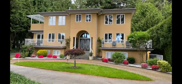 Luxury 5 bed. 4 Bath. Fully furnished in a prestige location