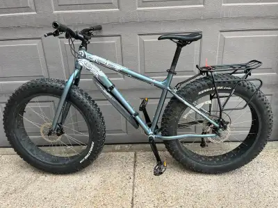 Used Rocky Mountain Blizzard Fatbike (2014) - size L Purchased 2015 from Kananaskis Outfitters as pr...