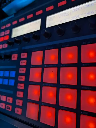 Native Instruments Maschine MK1, View more