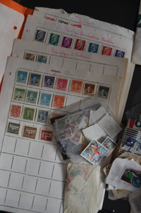 Lot de timbres canadiens et internationaux pour collectionneur