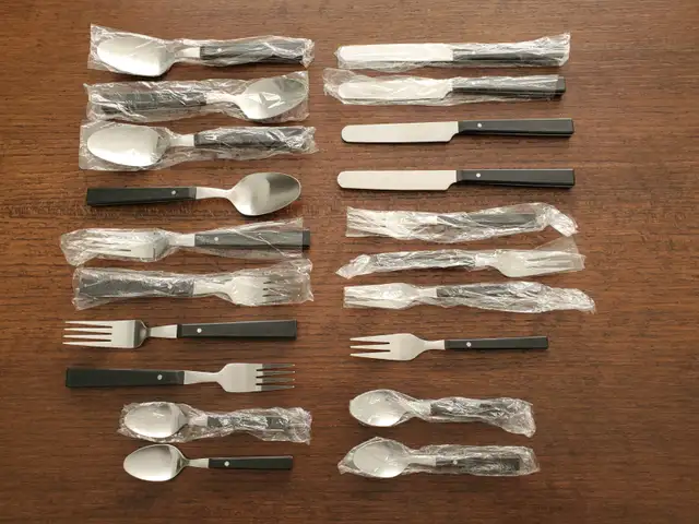 Cutlery set, NEW, everything $30 in Kitchen & Dining Wares in City of Toronto - Image 3