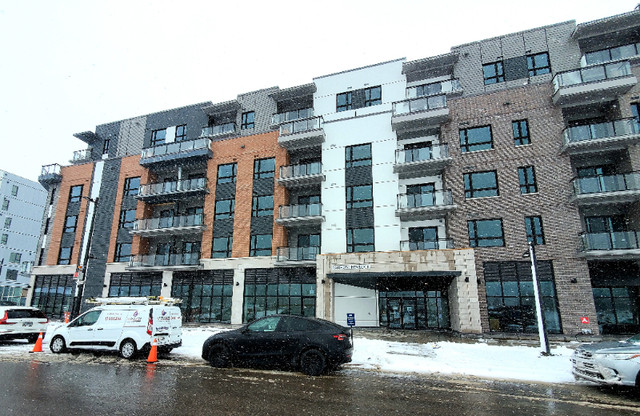 Presenting a chic 1 bedroom condo for rent, 1350 Hemlock Road in Long Term Rentals in Ottawa