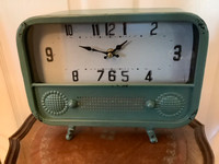 Ganz Desk Top Faux Radio Clock