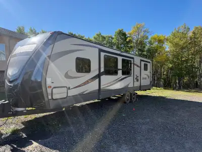 Selling our 2016 Keystone Sprinter 313BHS, purchased brand new from a dealer in 2017. This is an exc...