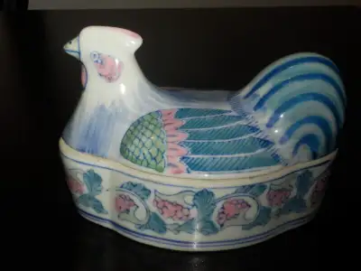 Bonbonnière en céramique en forme de poule, View more