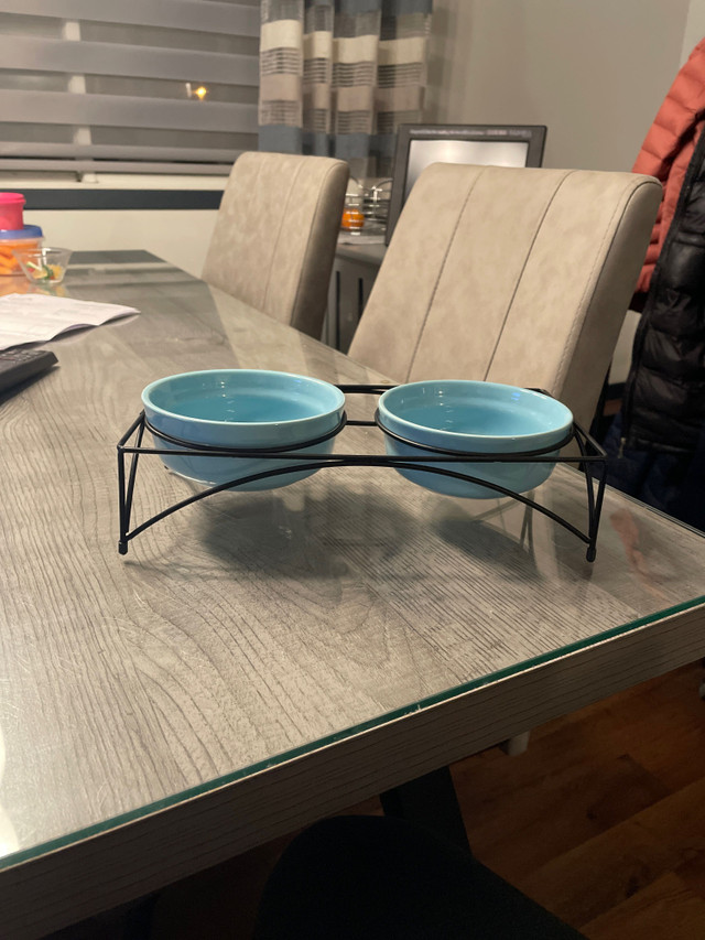 Bols surélevés pour petit chien ou chat dans Accessoires  à Laval/Rive Nord - Image 2