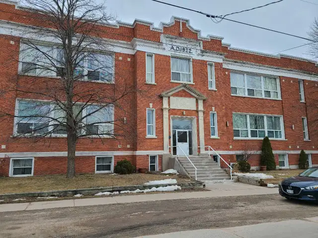2 bedroom