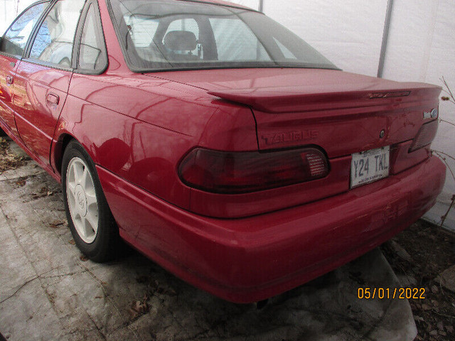 Ford Taurus SHO 1994 manuel 5 vitesses dans Autos et camions  à Granby - Image 3