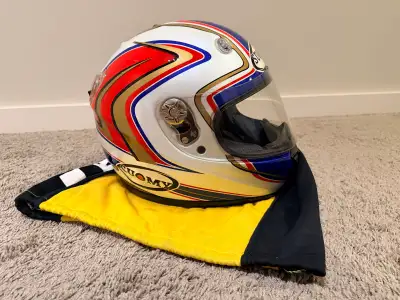 Suomy specializes in premium helmets, quality materials and this one is no exception. The graphics w...