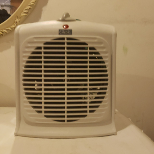 Portable heater in Heaters, Humidifiers & Dehumidifiers in City of Halifax