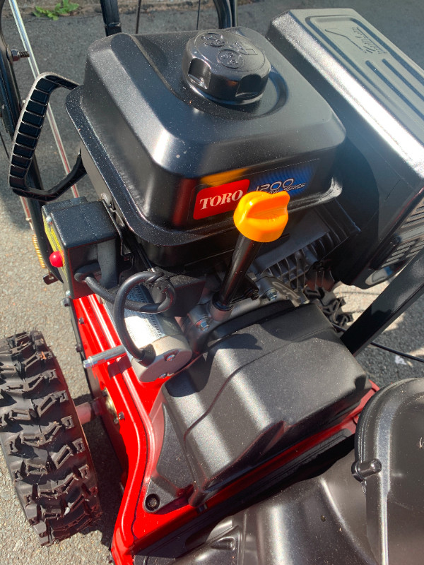 Get a head start on next Winter! Snowblower for sale! in Snowblowers in Dartmouth - Image 3