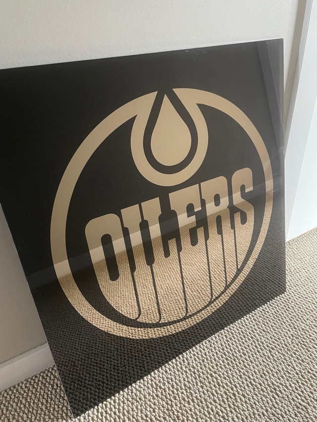 Oilers Mirror in Arts & Collectibles in Edmonton