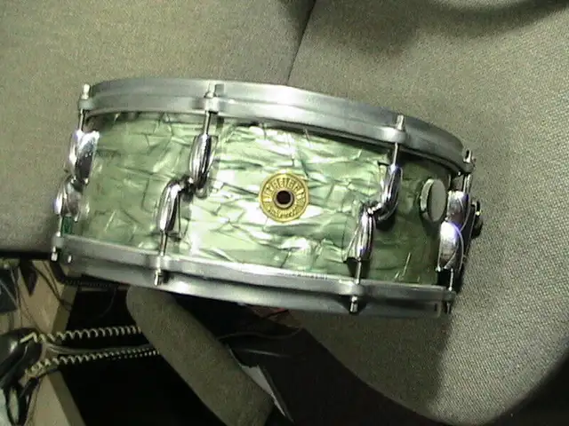 GRETSCH-1940's Louie Belson's Endorsers Snare Drum*W/Offset Lugs in Drums & Percussion in Windsor Region - Image 4