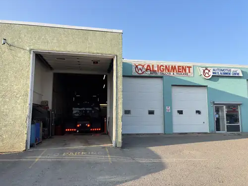 Mechanic Shop For Rent - $2400/month - Currently used as a heavy duty alignment shop. - 2100 sqft, 3...