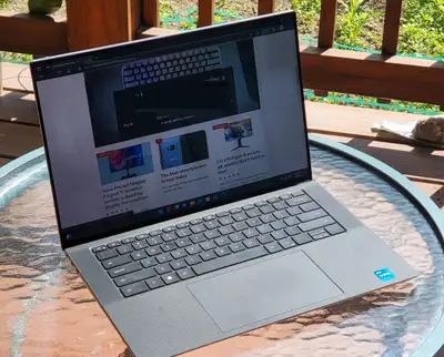 This Dell XPS 15 9520 laptop in like new condition. Good for education, business, or home. Dell warr...