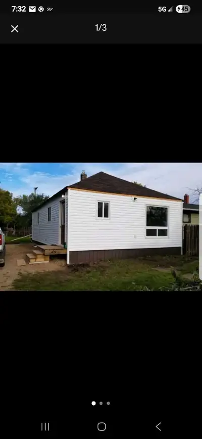 Manor has a k to 12 school,post office,insurance agency.restaurant. bedroom,1bath Gas mid Efficient...