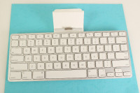 Apple iPad Keyboard Dock Model A1359 - For iPad 1st 2nd 3rd Gen