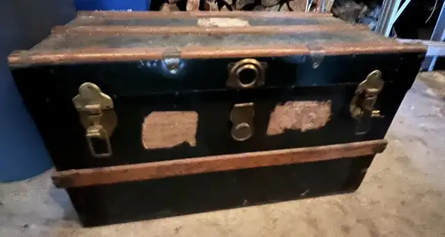 2 Antique Steamer Trunks64368726907522120
