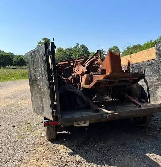 BEST PRICED JUNK REMOVAL & SCRAPPED METAL in Other in Calgary - Image 9