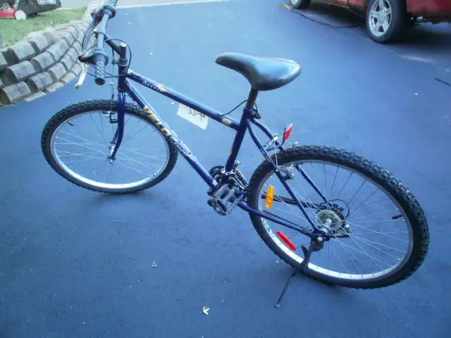 velo de montagne in Mountain in Lévis - Image 3