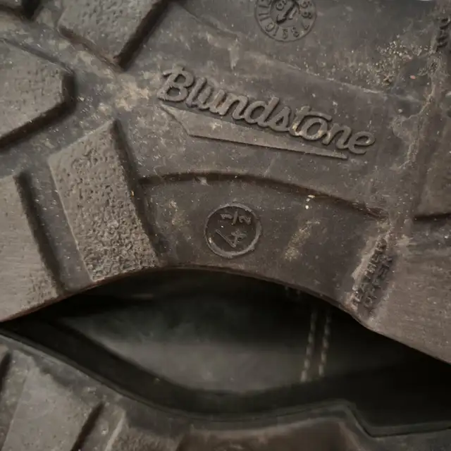 Blundstone Boots 2151 High Tops - Womens 7.5 US in Women's - Shoes in City of Toronto - Image 4
