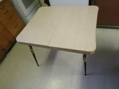 Vintage 1950's/60's MCM Formica Kitchen table details in ad, View more