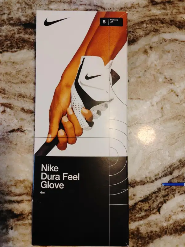 GOLF GLOVE - WOMEN in Golf in Barrie - Image 2