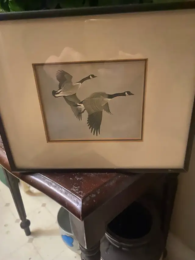 (Sold) Geese in flight in Arts & Collectibles in Ottawa - Image 2
