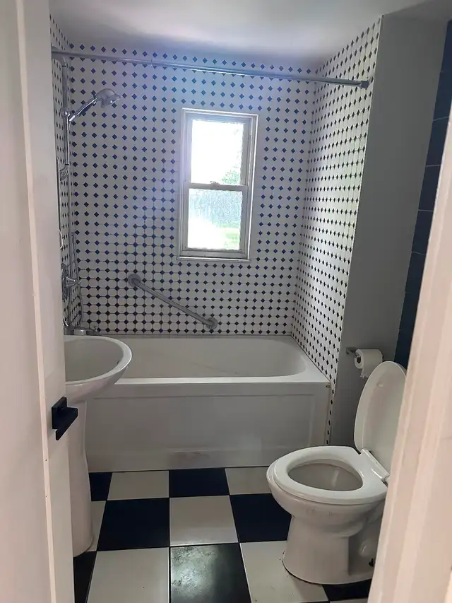 2 bedroom, 1 bath home for rent July 1st in Long Term Rentals in Sarnia - Image 6