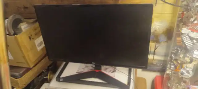 LG Monitor in Monitors in Gatineau - Image 2