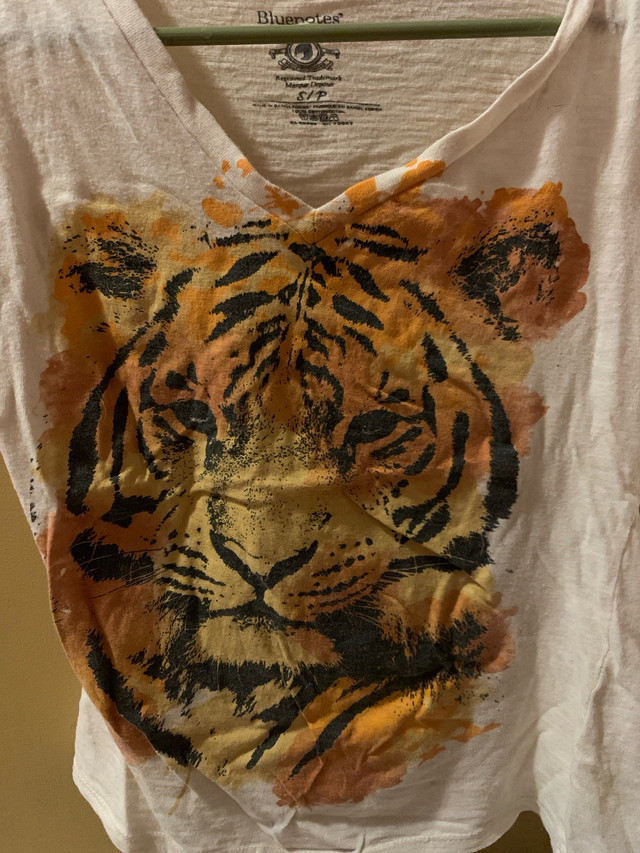Bluenotes - Tiger top in Women's - Tops & Outerwear in Regina - Image 2