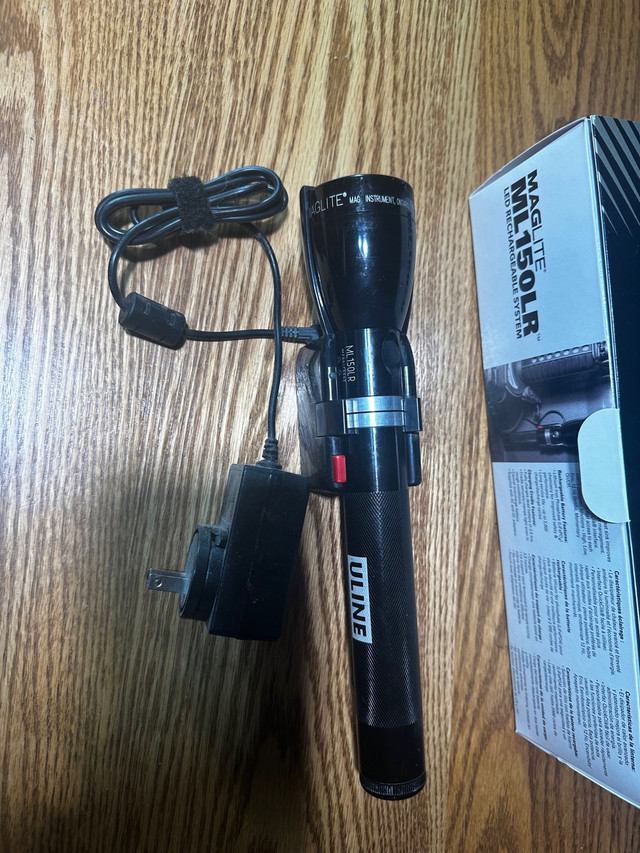 MAGLITE® RECHARGEABLE LED FLASHLIGHT 0.B.0 in Other in London - Image 2