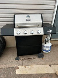 Expert Grill 4 Burner BBQ and propane tank