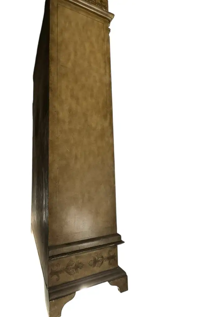 Vintage Italian Gilt Wood Display Cabinet Bookcase - OBO in Bookcases & Shelving Units in Oshawa / Durham Region - Image 9