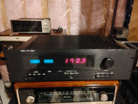 Sae FM tuner for amplifier