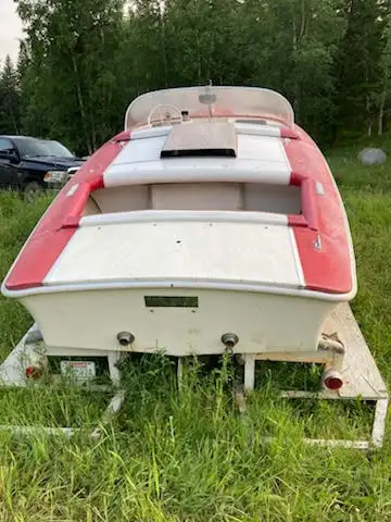 CUSTOM ONE OF A KIND, FIBERGLASS, COPY OF CHRIS-CRAFT, 455 OLDS ROCKET MOTOR, 1970'S, GREAT CRUISER!...