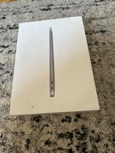 MacBook Air 2020 13”  box , View more